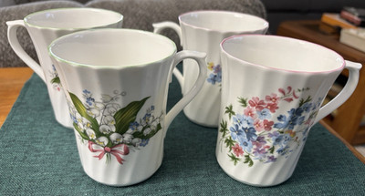 SET of 4 Royal Stuart Fine Bone China Floral Design Tea Cups/Mugs England