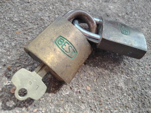 Lot of 2 BEST Heavy Duty Brass Padlocks w/ Master Key Tested Working image 3