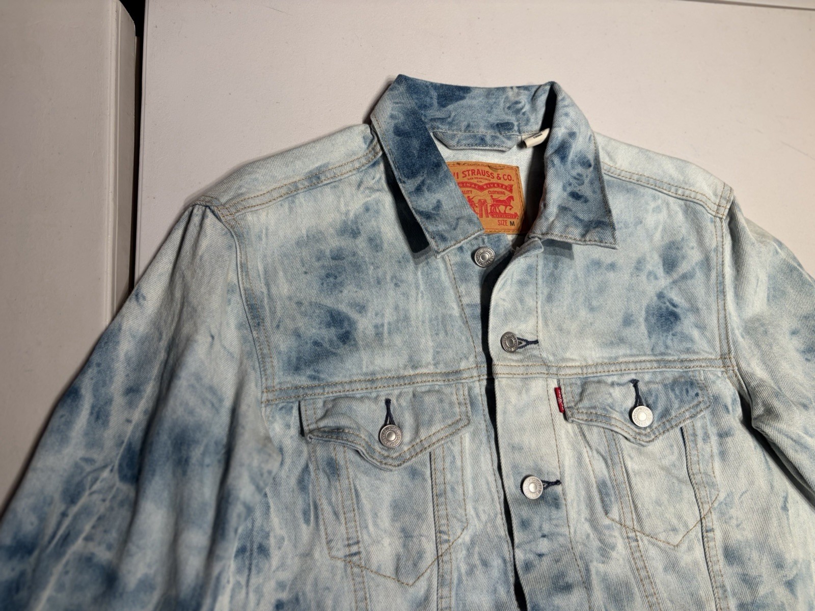 Levis Jacket Men’s Medium Blue Acid Wash Denim Trucker Coat Work Levi’s Cotton - second product detail image
