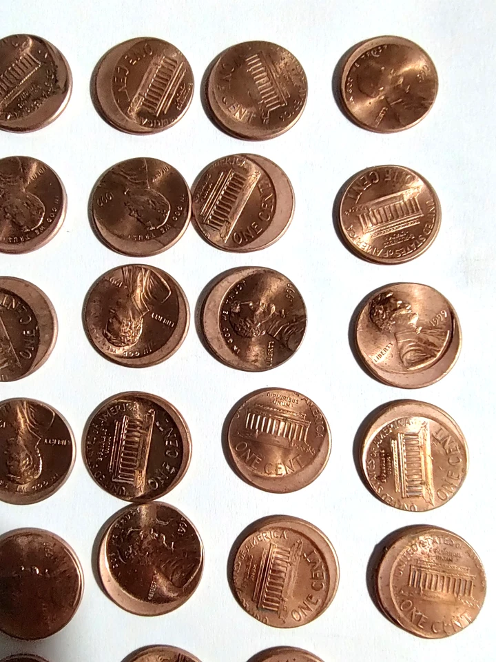 Roll Of Misaligned Uncirculated Error Coins 1999 Lincoln Cents -Dealer Lot - Image 3 of 4
