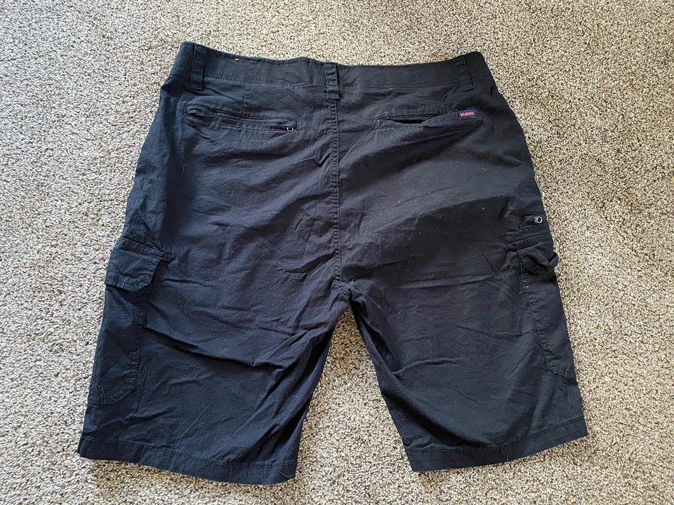 Pantalones cortos cargo negros para hombre talla 38 Foto 4 de 4