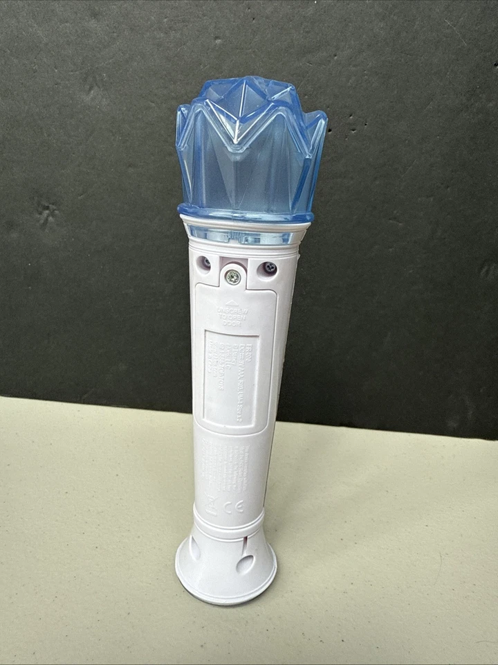 Micrófono Disney Frozen 2 con luces intermitentes de música incorporadas - ¡Usado en excelente estado probado! Foto 3 de 4
