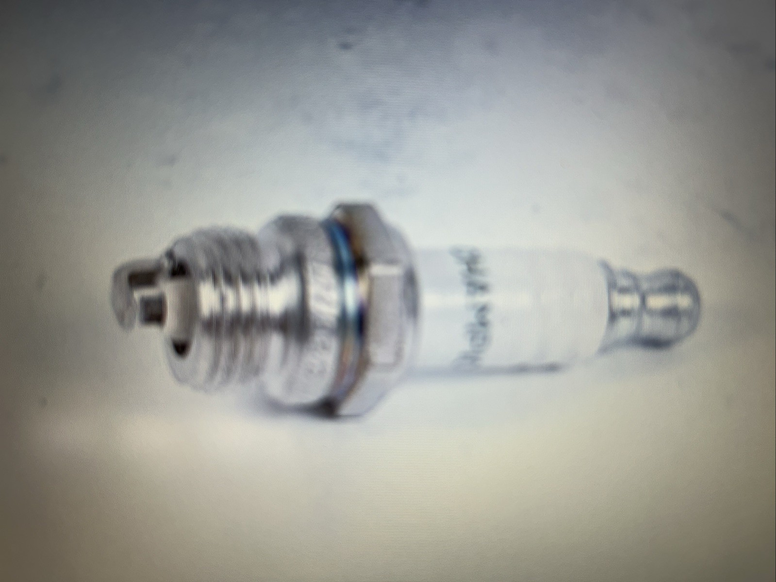 Champion DJ7Y Small Engine Performance Spark Plug OE Replacement 855C