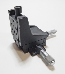 Newport 460 XYZ Linear Stage,  0.5 in. Travel, 1/4-20 w/2 Mitutoyo Actuators