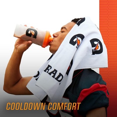 Gatorade Premium Bi-Color Sideline Towel, 100% cotton, Absorbs Sweat 24'' x 42''