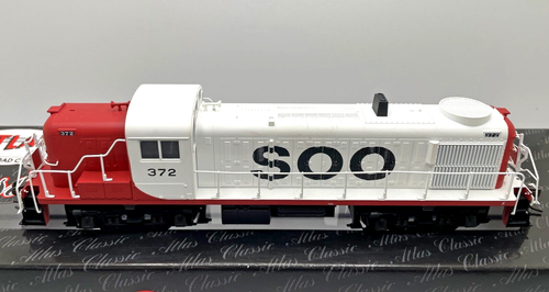 HO ATLAS 10000075 RS-3 LOCOMOTIVE SOO LINE # 372 - Picture 2 of 2