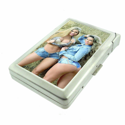 Country Pin Up Girls D34 Cigarette Case with Built in Lighter Metal Wallet 