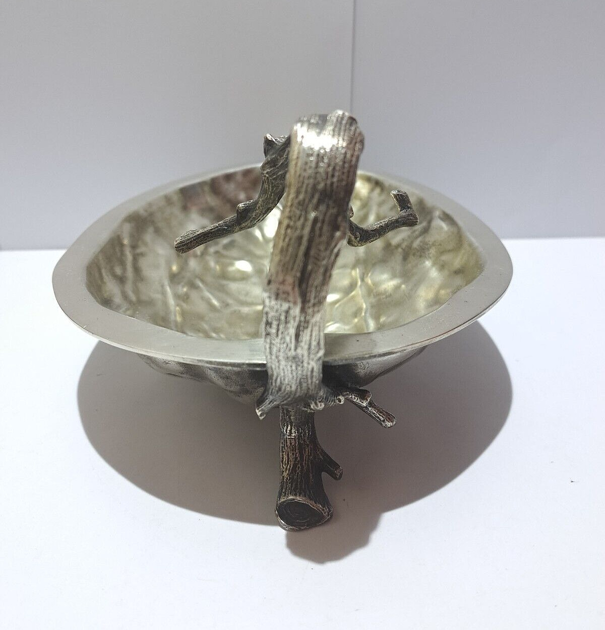 GORGEOUS BERNDORF ART NOUVEAU WALNUT NUT BOWL SILVER PLATED TRIPOD AUSTRIA