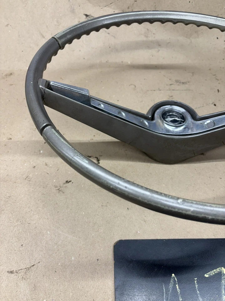 1961 1962 1963 1964 IMPALA BEL AIR BISCAYNE Conjunto de volante original OEM Foto 2 de 4