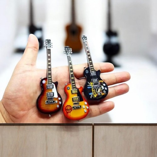 Miniature Guitar, Bass & Drum Set Guns N' Roses Musical Instruments Display Only - 第 3/5 張圖片