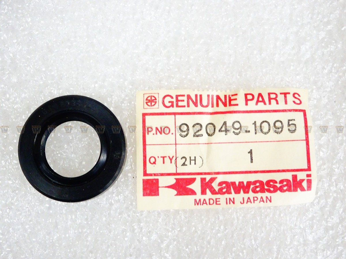 Kawasaki NOS NEW 92049-1095 Oil Seal DD20357 AN EJ KX KDX ZX AN112