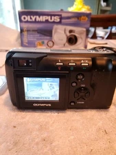 Olympus CAMEDIA D-460 Zoom 1.3MP Digital Camera - Silver W/Box/Manuals/Memory
