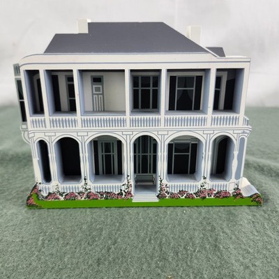 Sheila's Glorious 3D Wood ''2 Meeting Street, Charleston, SC'' Shelf Sitter 1991