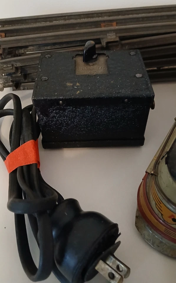 American Flyer Prewar O-Gauge Tin Plate Hiawatha Trains-Tracks-Transformer Set - Image 3 of 4