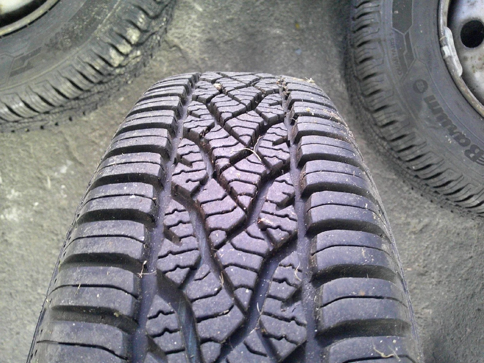 Original Renault Rapid Bj. 1989  Radsatz Satz Räder Allwetter 155 80 13 79T - Bild 2 von 3