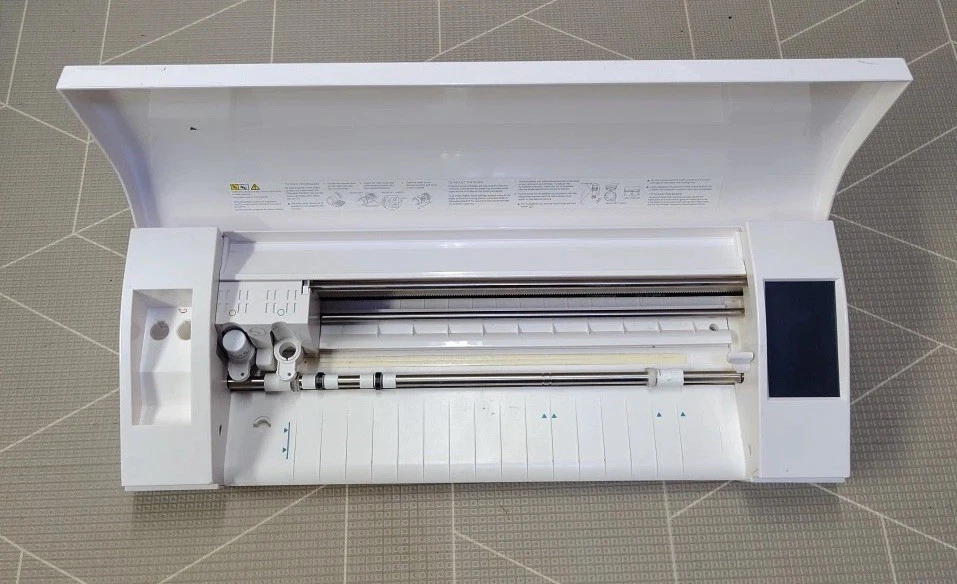Silhouette Cameo 3 Scrapbooking Die Cutting & Embossing Machines