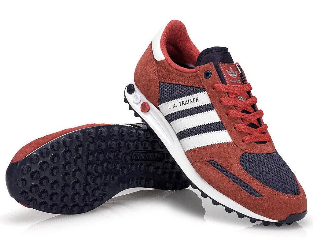 la trainer burgundy