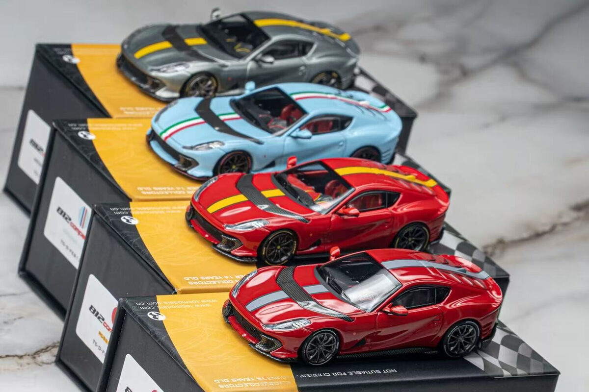 TOC1：64Ferrari Alloy Boutique Car Model Ferrari 812 competizione