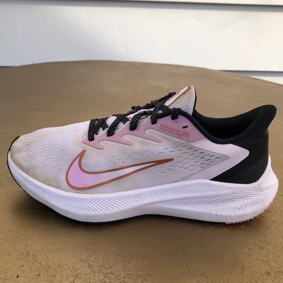 nike women's air zoom winflo 7 running shoes