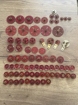 Meccano Ancien lot de pièces de Meccano avec engrenages