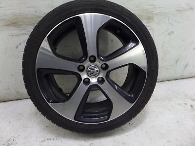 VW Golf GTI Single 18