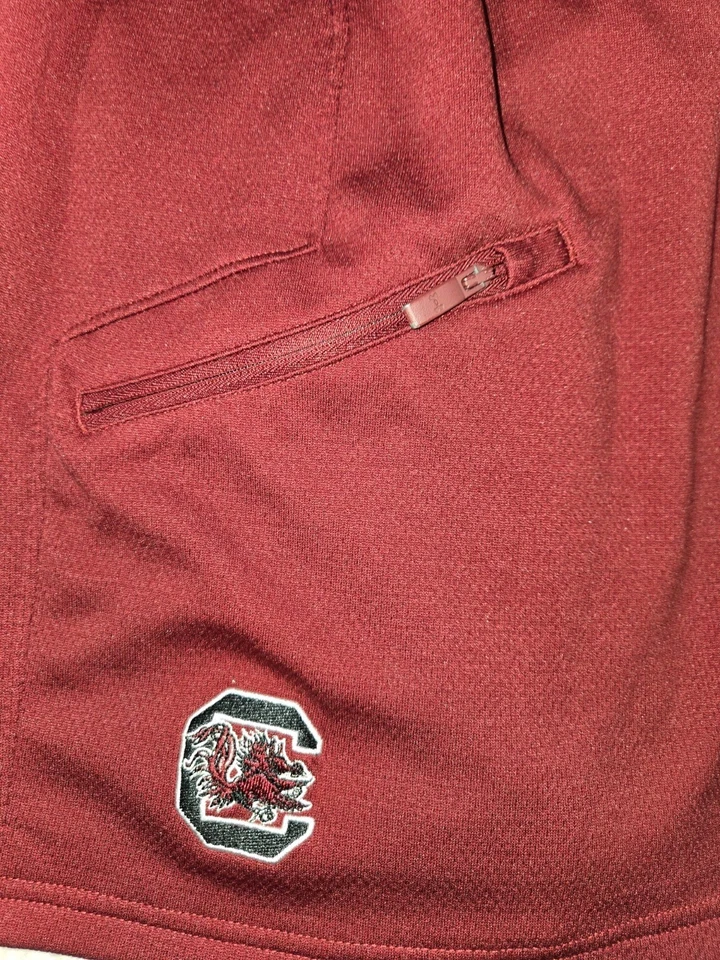 Pantalones Cortos de Carga Atléticos Under Armour South Carolina Gamecocks Rojo Para Hombre Medianos 27x9 Foto 4 de 4