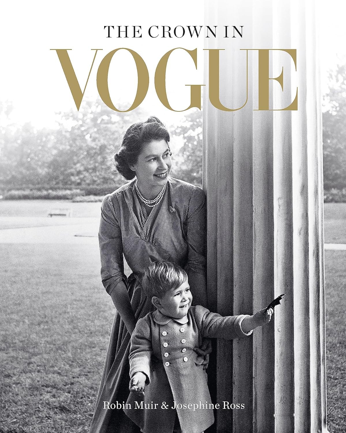 The Crown in Vogue by Josephine Ross (Hardback Book) - Image 8