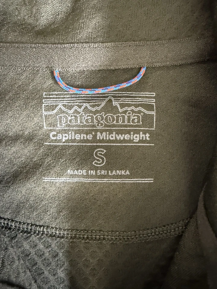 Pulôver feminino verde oliva Patagonia três quartos com zíper - Imagem 3 de 3