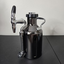 Growlerwerks Pressurized Ukeg Nitro Cold Brew Coffee Maker 1.9L 64oz Black