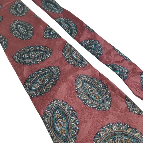 Geoffrey Beene Burgundy Medallion Silk Tie 54 Inches Men Classic Vintage Gift - Picture 2 of 5