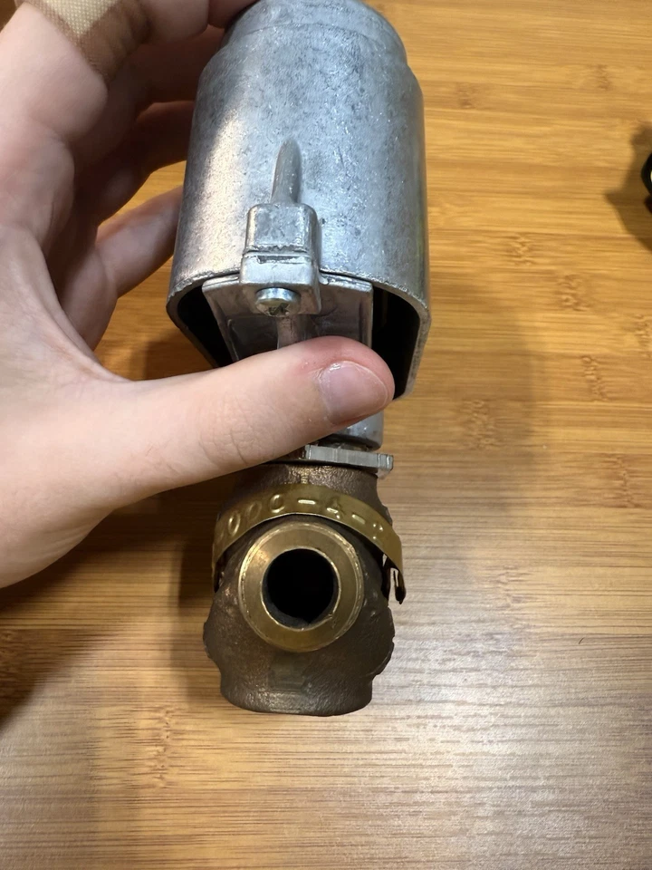 Brand New Schneider Electric VB-7212-000-4-2 Valve Body, 2-Way 1/2” - Image 3 of 4