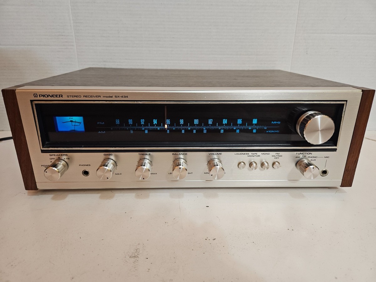 Pioneer SX-434 AM/FM Stereo Receiver - Vintage Excellent Condition