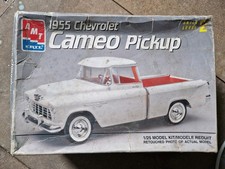 AMT 1/25 Scale 1955 Chevrolet Cameo Pick Up Truck Plastic Model Car Kit