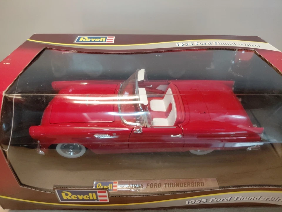 Revell 1:18 1955 Thunderbird rojo convertible fundido a presión 1992 en caja original Foto 2 de 4