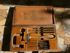 boite à outils pour travailler le cuir ancienne