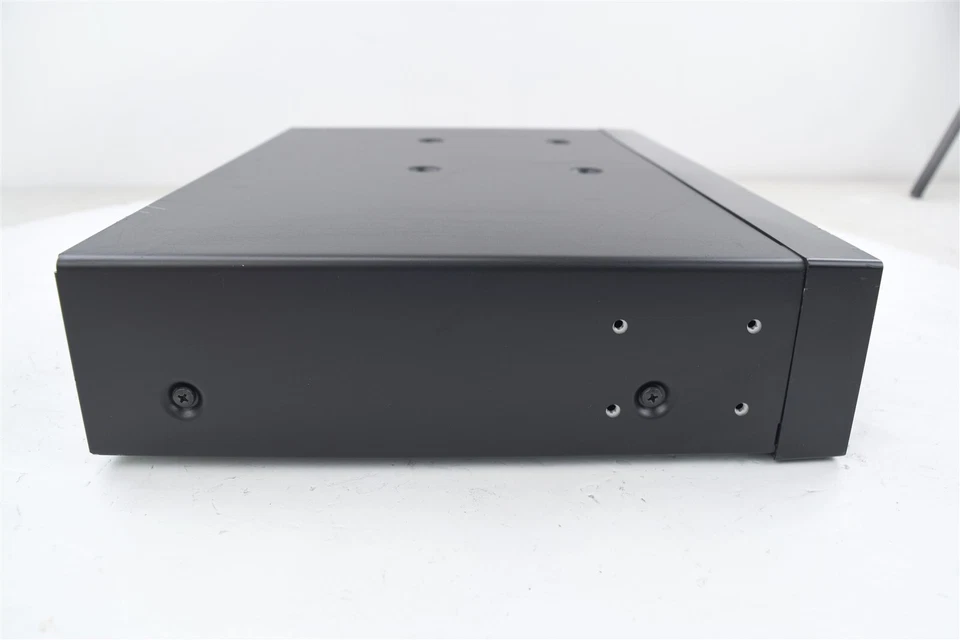 Disco reproductor de DVD profesional de nivel de referencia PIONEER DVD-V8000 Foto 2 de 4