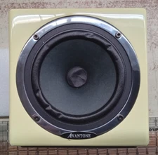 Avantone Pro Active MixCube 5.25" Powered Studio Monitor Cream New/Corner Damage
