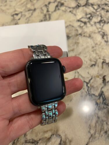 Apple Watch Series SE 40MM GPS + Cellular Space Grey - A2353 w/Kate Spade  Band