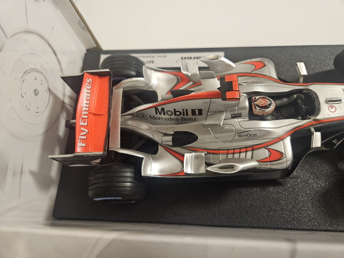 Hot Wheels Racing McLaren MP4-21 Kimi Raikkonen 2006 1:18 | eBay