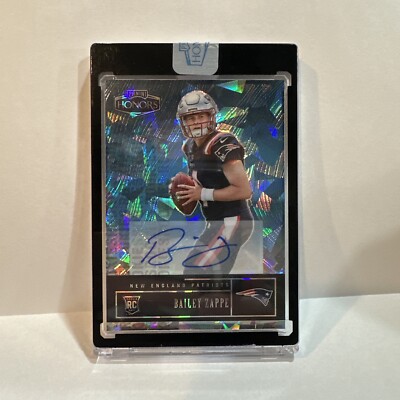 2022 Panini Honors - Rookies Signatures #52 Bailey Zappe /15 (AU, RC)
