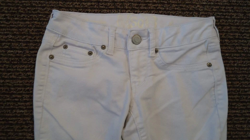 Женские джинсы SO Authentic American Heritage из хлопковой смеси белые - Изображение 2 из 4