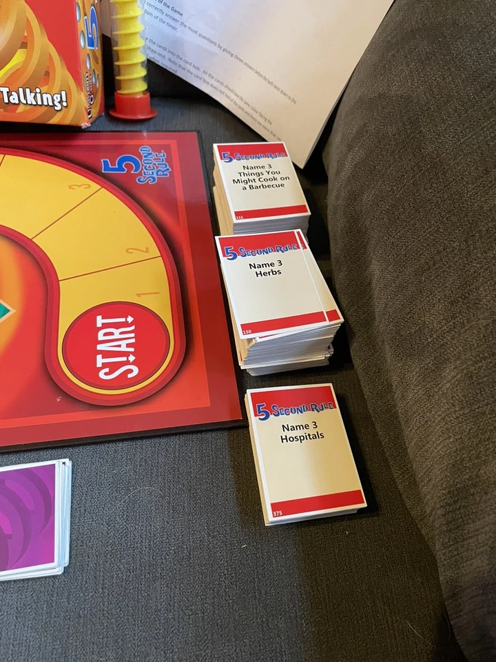 University Games 5 Second Rule Board Game , Family Card / Board Game - Image 4 of 4