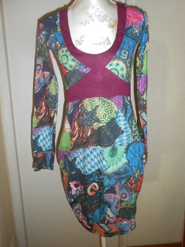 Robe Colorée Desigual Taille 38 - Style évasé, Longueur 94 Cm, Multicouleur, Occasion Très Bon état