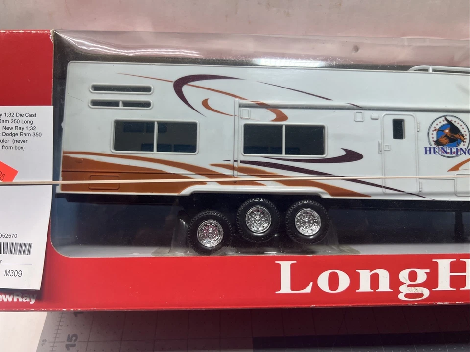 NewRay Long Hauler Ram 3500 Truck W/ Fifth Wheel Rv Camper 1:32 DieCast Plastic - Image 4 of 4