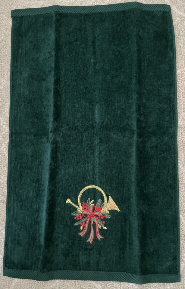 Винтажное вышитое трубчатое темно-зеленое рождественское полотенце для рук сделано в США - Изображение 4 из 4