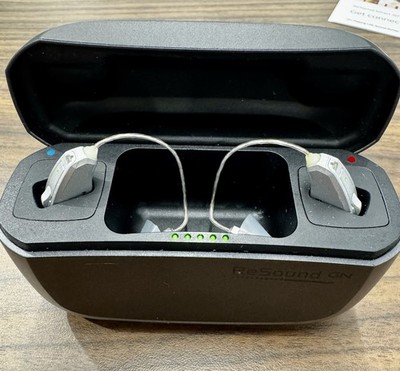 ReSound LiNX Quattro RE961-DRWC Hearing Aids R+L w/ Charger