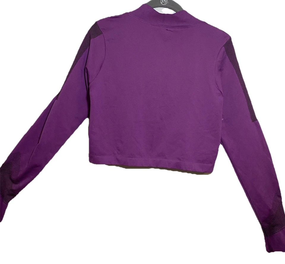 Top corto Boohoo para mujer talla L 1/2 cremallera mangas largas púrpura y negro nuevo con etiquetas Foto 2 de 4