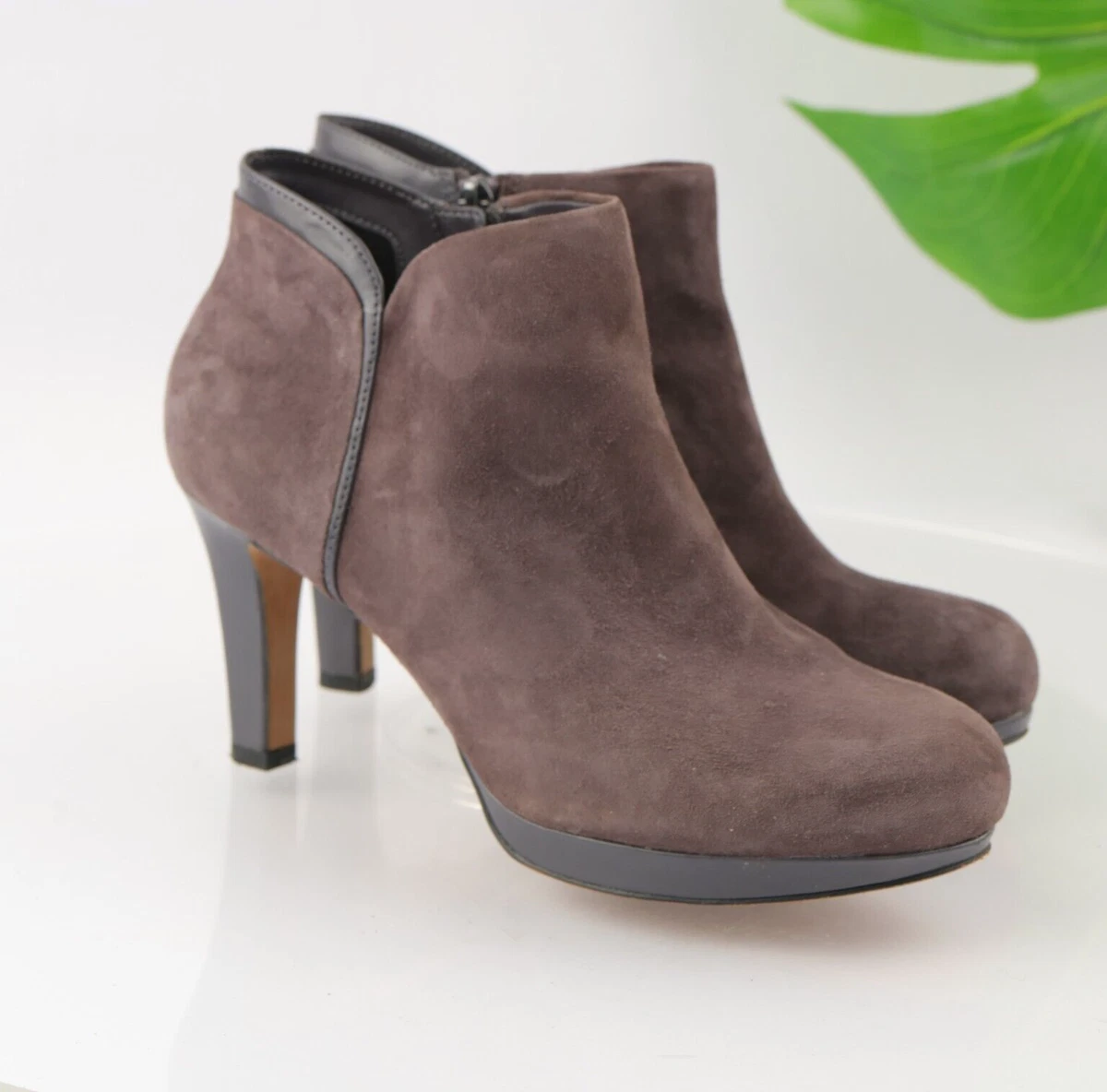 Clarks Women s Ambyr Gem Dress Boots Size 9 Plum Purple Suede High Heel Platfrom