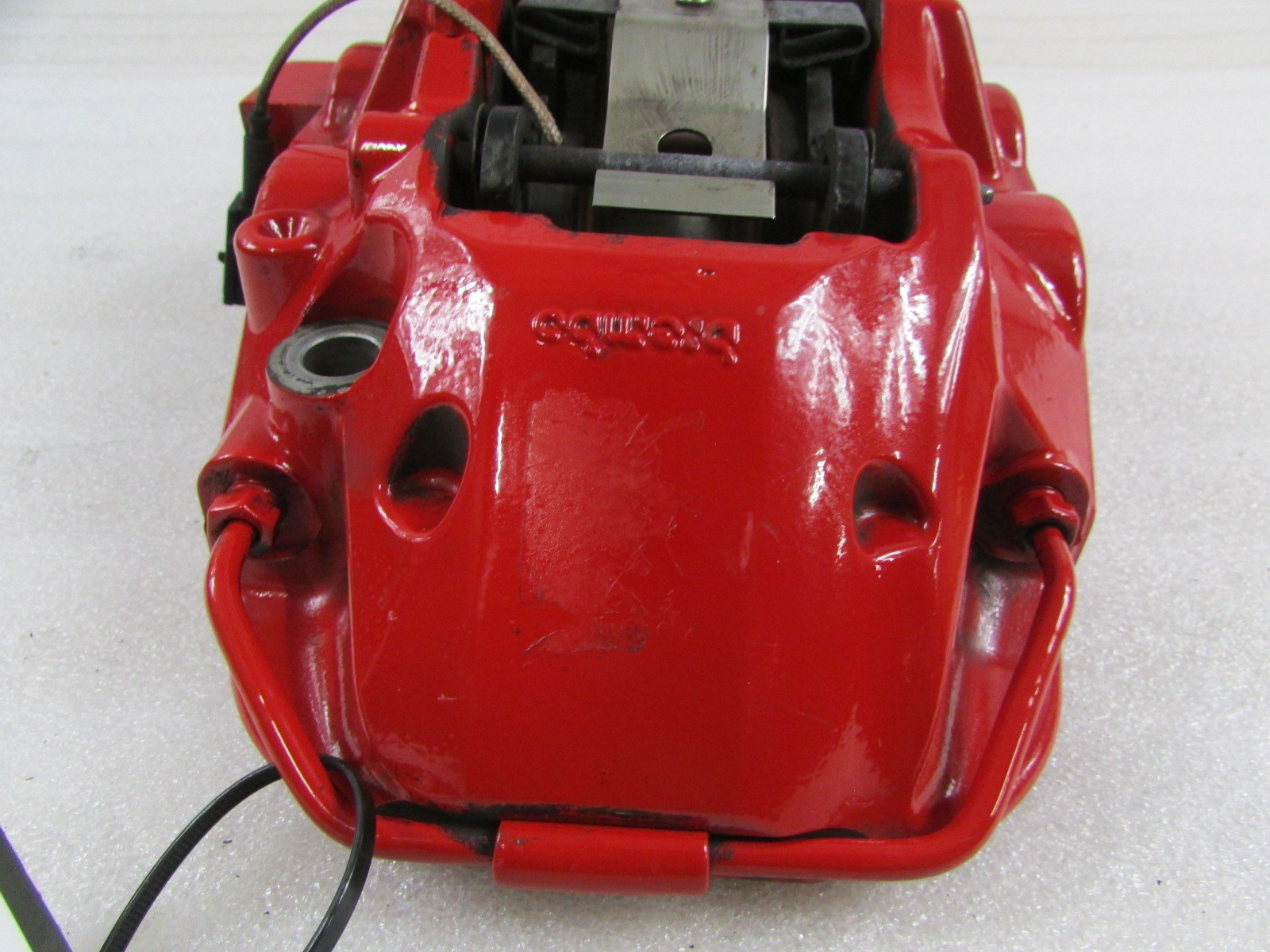 2014 Maserati Quattroporte, LH, Left Front Caliper, Red, Used, P/N 670032713