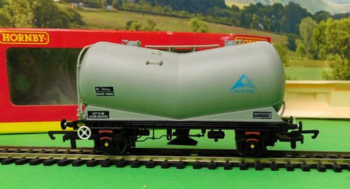 Hornby R6126 V Tanker ALCAN BAHS 10800 Pulverwagen grau verpackt OO | Condition: Used